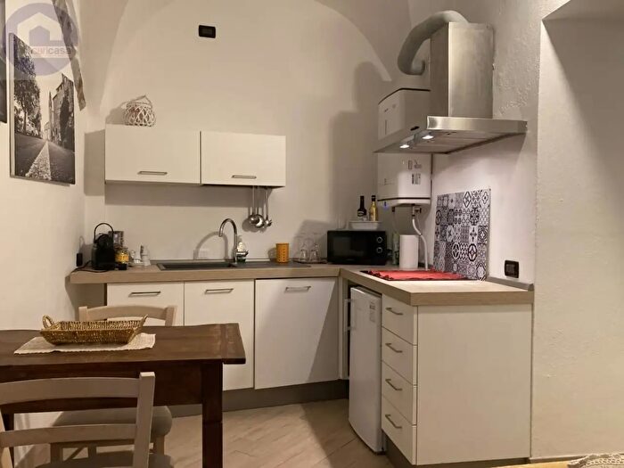 Appartamento bilocale in vendita in Vico Usodimare Snc, Cipressa