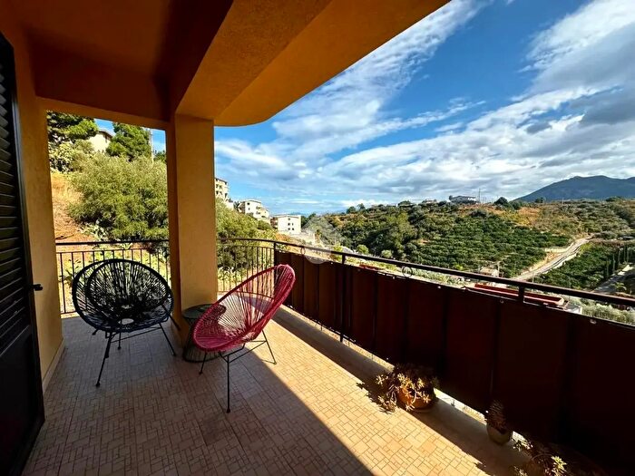 Appartamento con 5 locali in vendita in Via Pietro Nenni, Casteldaccia