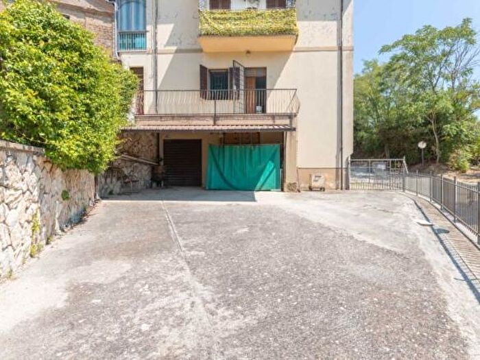 Appartamento trilocale in vendita in Narni