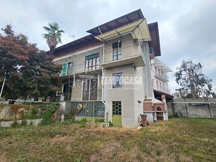 Casa con 6 locali in vendita in Via Guglielmo Marconi, Cossato