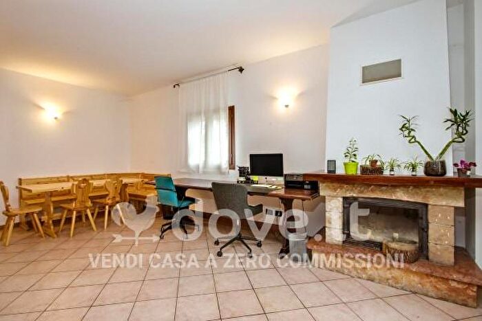 Casa quadrilocale in vendita in Via Fontana Gennaia, Loiano