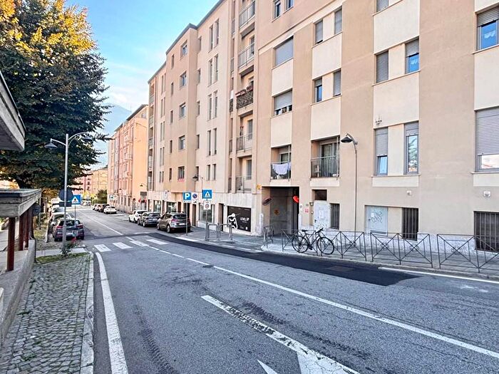 Appartamento quadrilocale in affitto in Corso Pere Laurent, Centro, Aosta