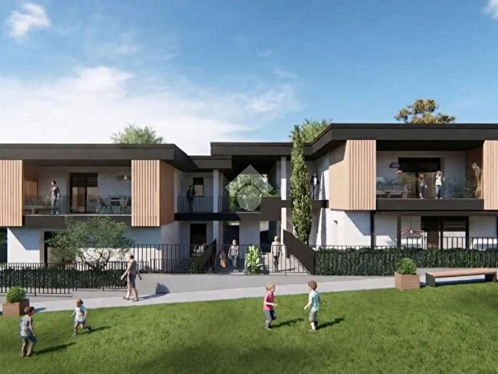 Appartamento trilocale in vendita in Via Dottor Mario Massagrande, Valeggio Sul Mincio