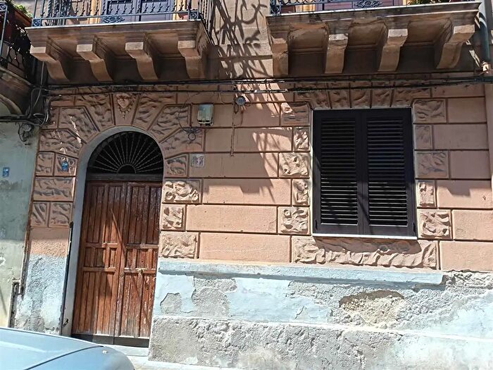 Appartamento quadrilocale in vendita in Via Francesco Paolo Perez, Palermo
