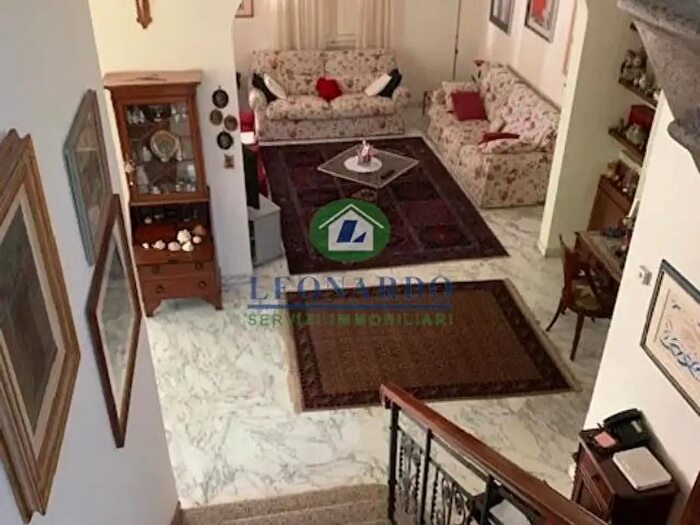 Casa con 14 locali in vendita in Montecatini Terme