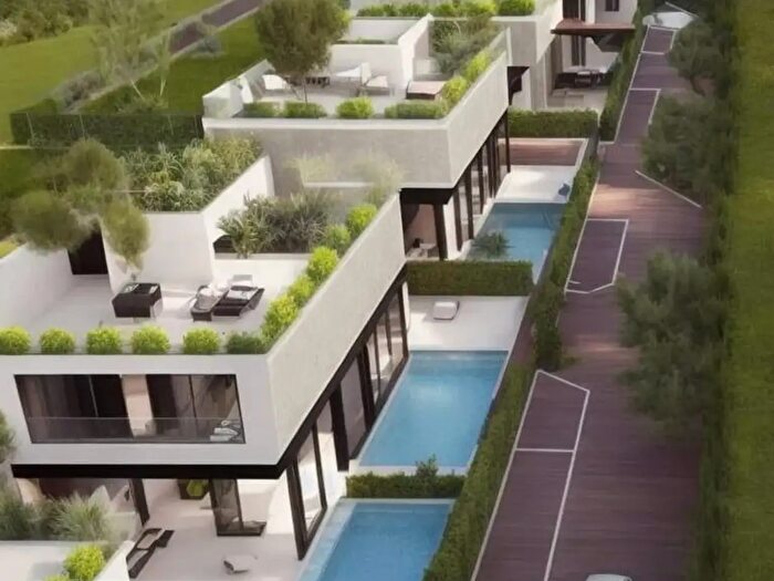 Casa con 6 locali in vendita in Via Lucio Cornelio Silla, Milano