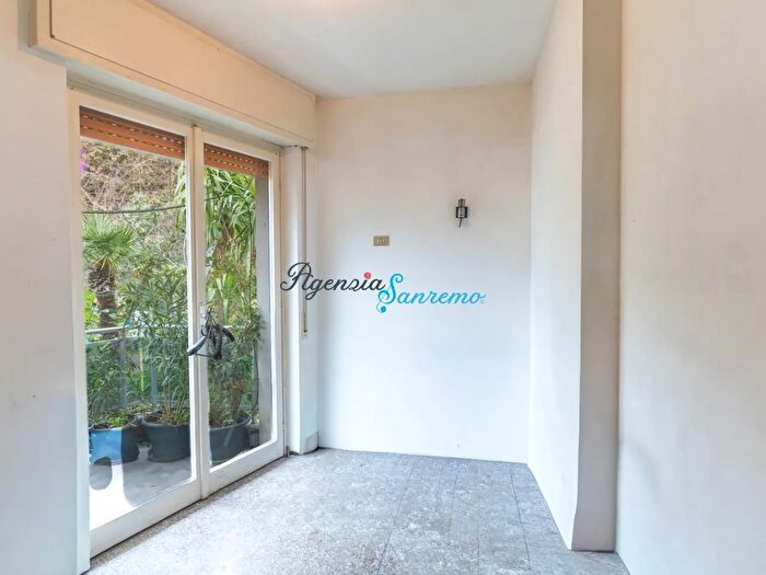 Appartamento bilocale in vendita in Via Padre Semeria, Sanremo