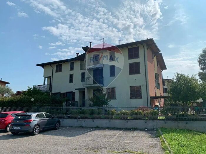 Appartamento trilocale in affitto in Via Cesare Battisti, Carnago