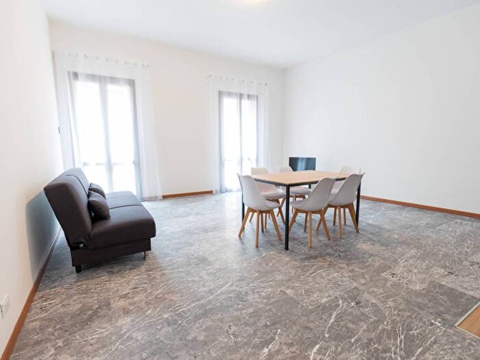 Appartamento trilocale in affitto in Corso Andrea Palladio, Centro Storico, Vicenza