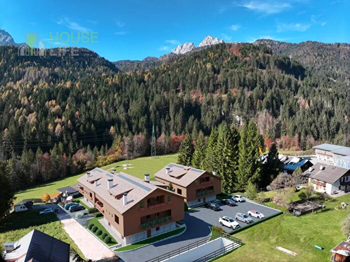 Appartamento quadrilocale in vendita in Via Beata Vergine della Difesa, San Vito Di Cadore