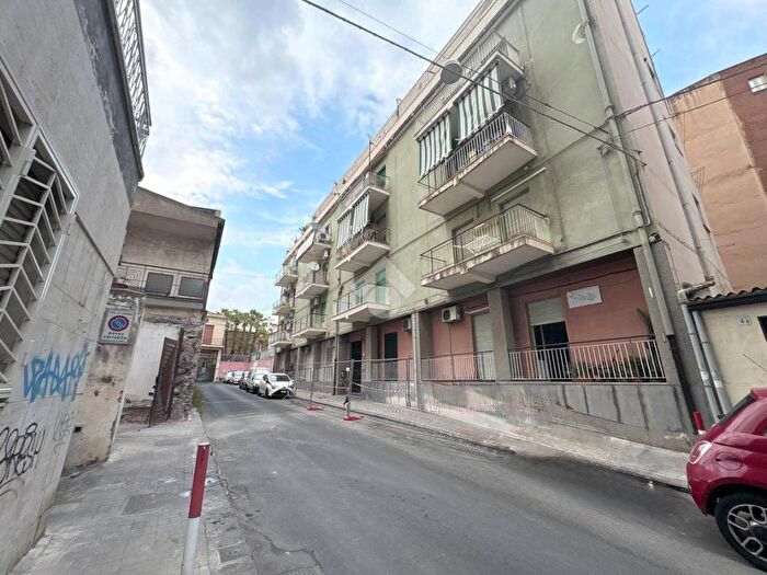 Appartamento bilocale in affitto in Via Scandurra, Borgo, Catania
