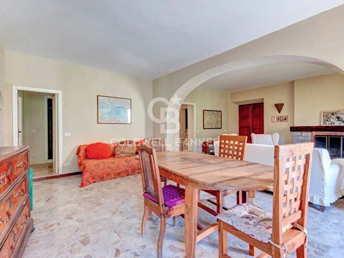 Appartamento quadrilocale in vendita in Via dell'Amore, Marciana