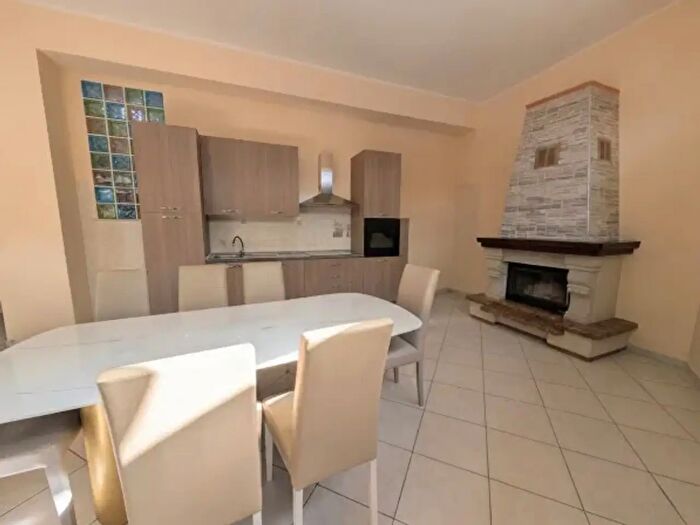 Appartamento con 6 locali in vendita in Via Angelo Musco, Barcellona Pozzo Di Gotto