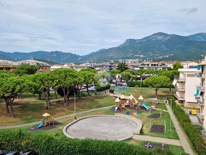 Appartamento bilocale in affitto in Via Alessandro Manzoni, Centro, Loano