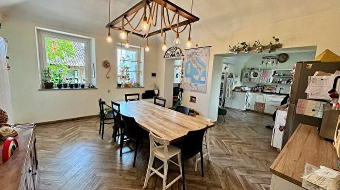 Casa con 6 locali in vendita in Strada Barazzetto Vandorno, Biella