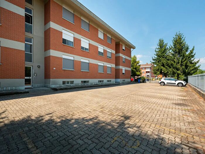 Appartamento trilocale in vendita in Via Don Cesare Marianetti, Cirie'