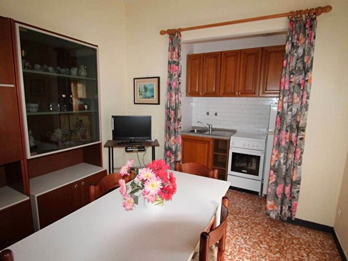 Appartamento bilocale in affitto in Via Ponti, Borghetto Santo Spirito