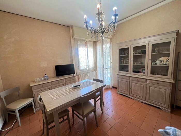 Appartamento trilocale in affitto in Via Giovanni Pascoli, Centro, Loano