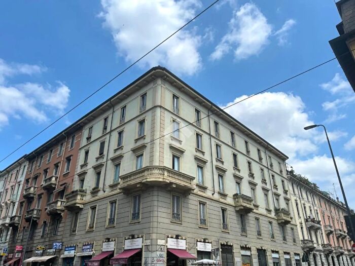 Appartamento trilocale in vendita in Via Lodovico Settala, Milano