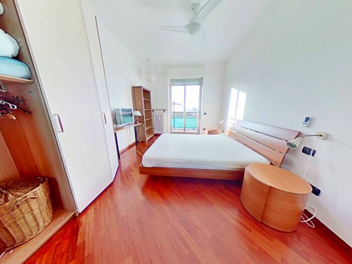 Appartamento bilocale in affitto in Alzaia Naviglio Pavese, Cantalupa San Paolo, Milano