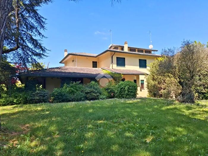 Casa con 6 locali in vendita in Via Roma, Mogliano Veneto