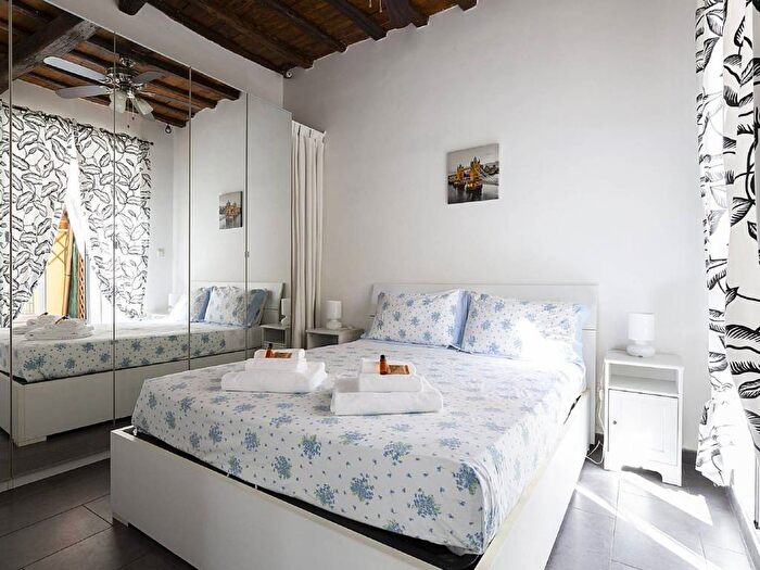 Appartamento bilocale in affitto in Borgo Vittorio, Borgo, Roma