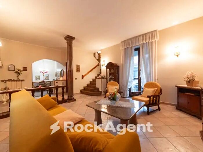 Casa con 5 locali in vendita in Via Vittorio Alfieri, Cerro Maggiore