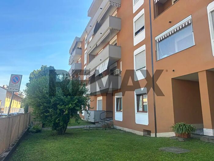 Appartamento trilocale in vendita in Via Bonvicino B, Legnano