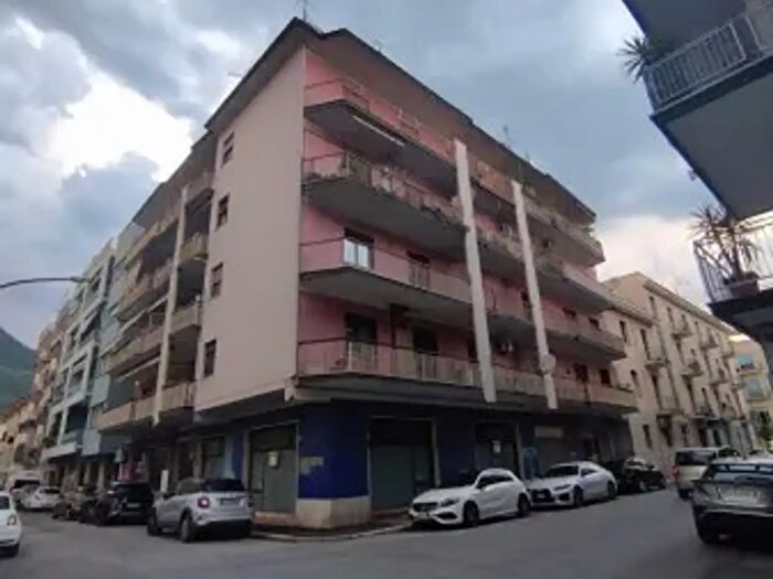 Appartamento trilocale in affitto in Via Gioacchino Rossini, Cassino