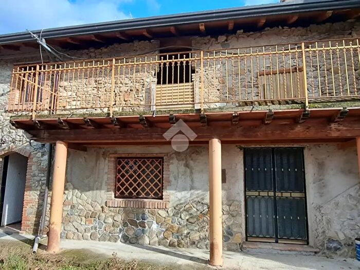 Casa con 6 locali in vendita in Str Val Sporzana, Fornovo Di Taro