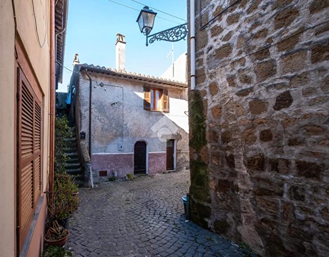 Appartamento trilocale in vendita in Via Mazzini, Cellere