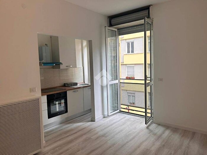 Appartamento bilocale in affitto in Via Cadibona, Molise Cuoco, Milano