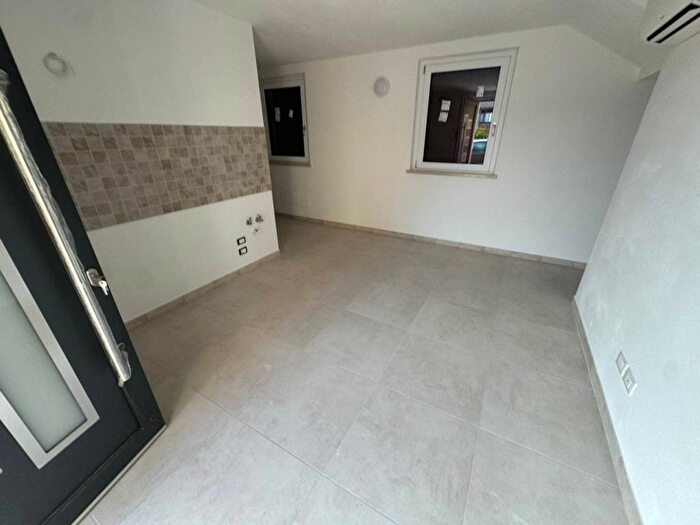 Casa trilocale in affitto in VIA SASSE, Castiglione, Verona