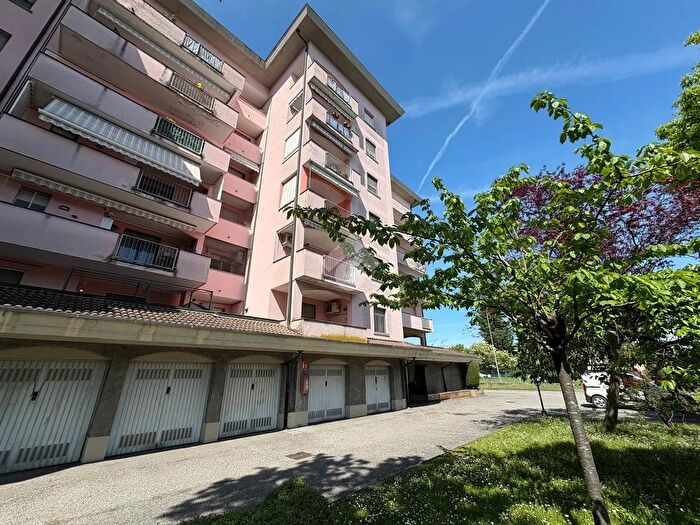 Appartamento quadrilocale in vendita in Via Luigi dAndrea, Crema