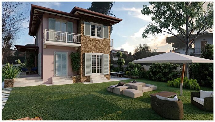 Casa quadrilocale in vendita in Via Ammiraglio Morin a, Forte Dei Marmi