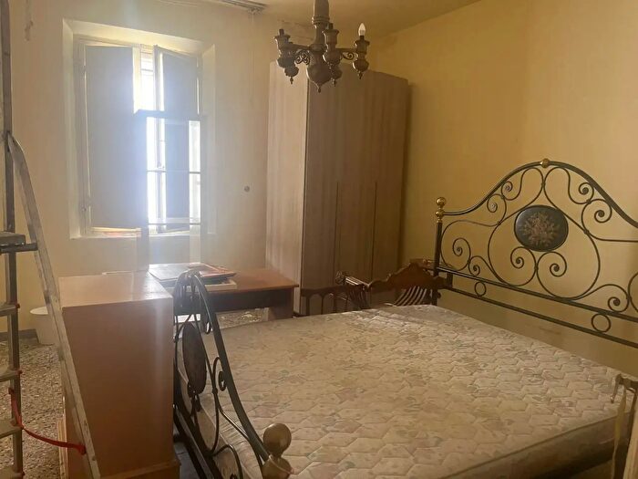 Appartamento con 5 locali in affitto in Via Borgo Stretto, Pisa