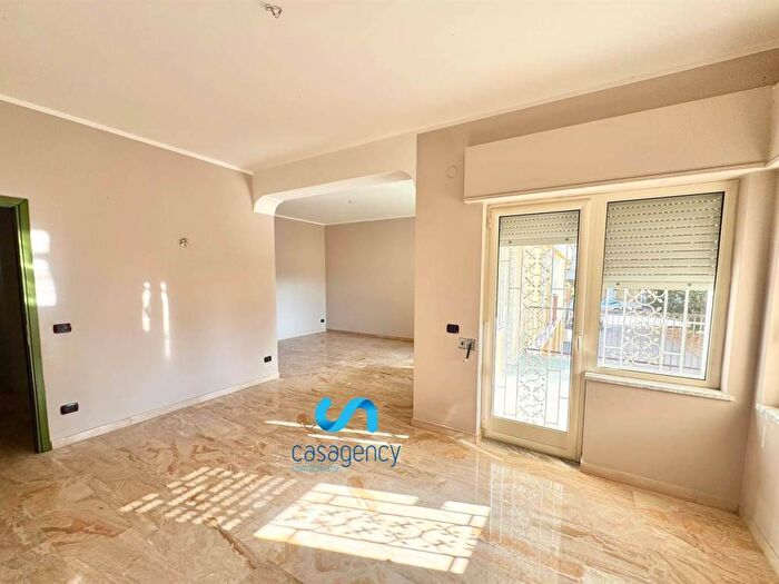 Appartamento quadrilocale in affitto in via mulini militari, Ercole, Caserta