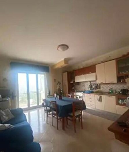 Appartamento con 6 locali in vendita in Via Mulini, Monreale