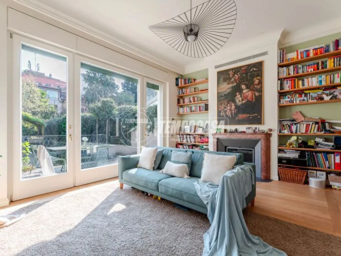 Casa con 6 locali in vendita in Via Carlo Poerio, Milano