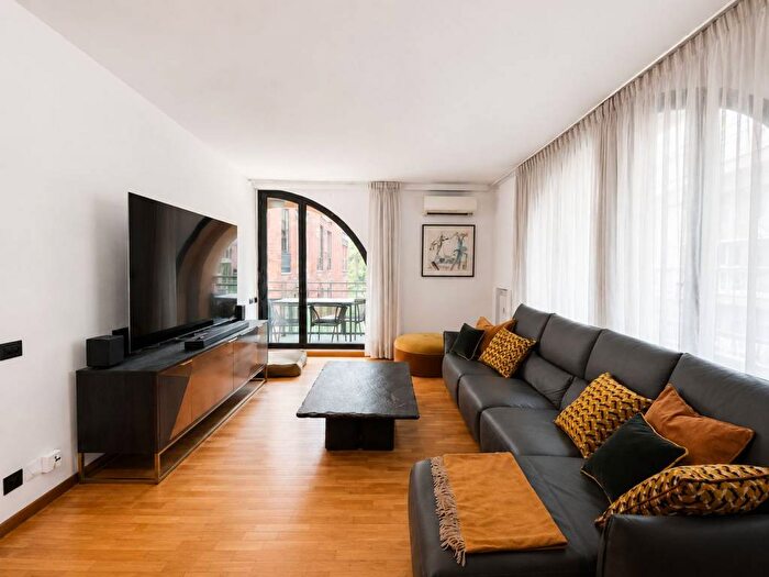 Appartamento con 5 locali in affitto in Via San Simpliciano, Lanza, Milano