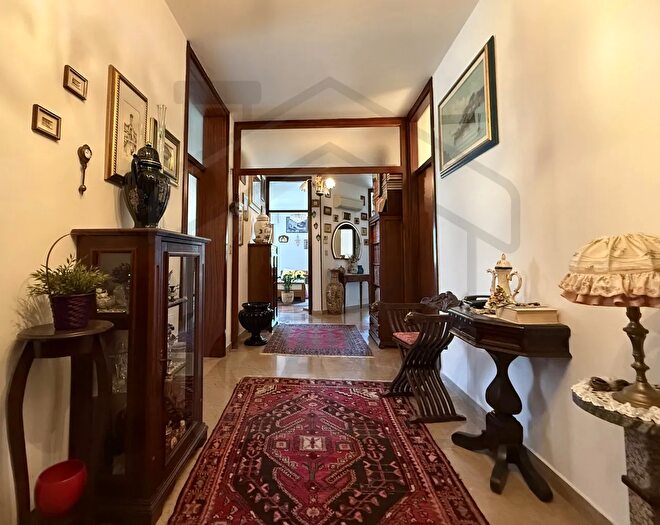 Appartamento trilocale in vendita in Via Camillo Benso Cavour, Montegrotto Terme