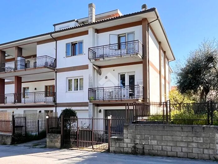 Appartamento con 5 locali in vendita in Via Cesare Fagiani, Lanciano