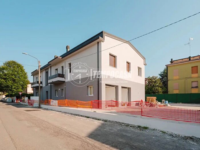 Appartamento quadrilocale in vendita in Via Alessandro Volta, San Cesario Sul Panaro