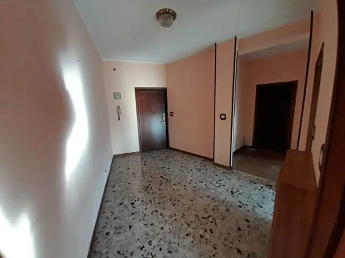 Appartamento trilocale in vendita in Via Trento, Piacenza