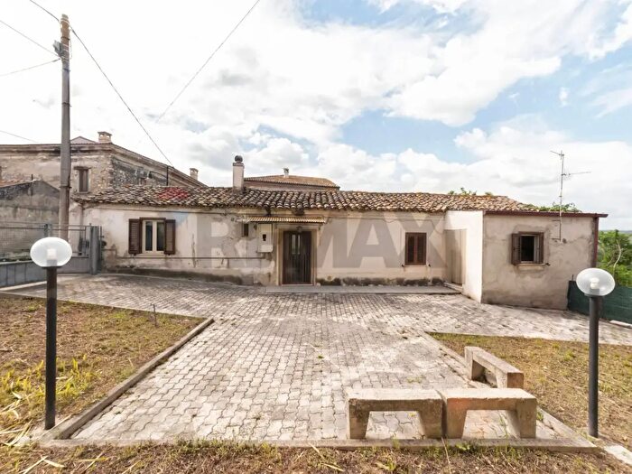 Casa quadrilocale in vendita in Via Italia, Rosciano