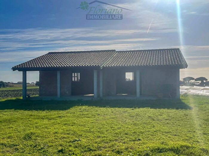 Casa trilocale in vendita in Montalto Di Castro