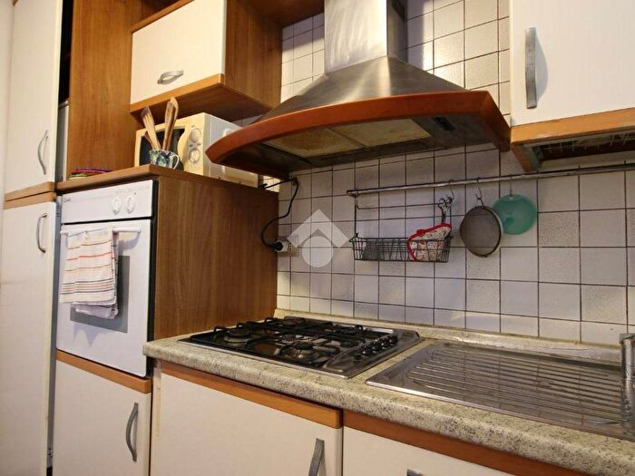 Appartamento bilocale in affitto in Via Fratelli Bronzetti, Nino Bixio, Como