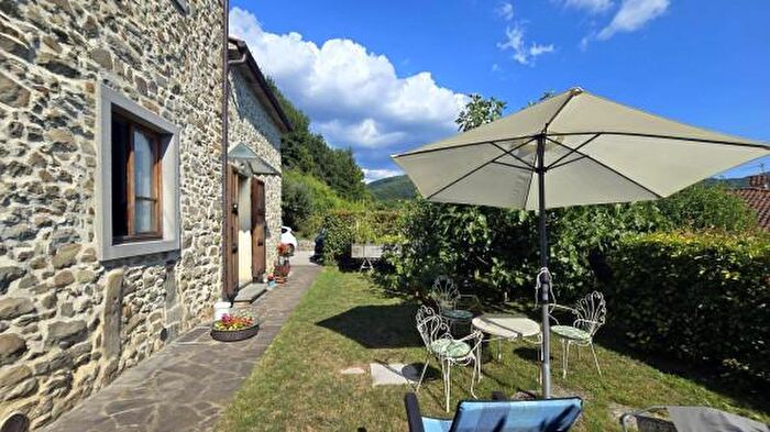 Casa con 6 locali in vendita in San Marcello Piteglio