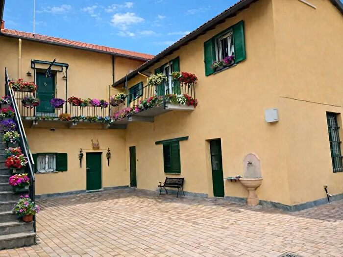 Casa con 10 locali in vendita in Via Tarvisio, Milano