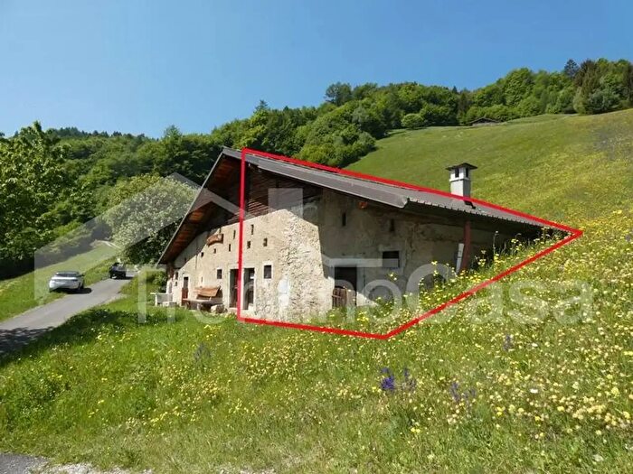 Casa trilocale in vendita in Pieve di BonoPrezzo